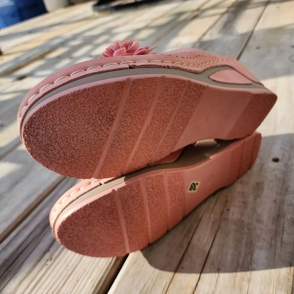 Women Peach Slippers Sz 7.5 Leather Soft Footbed Platform Flower Sandals Wedge